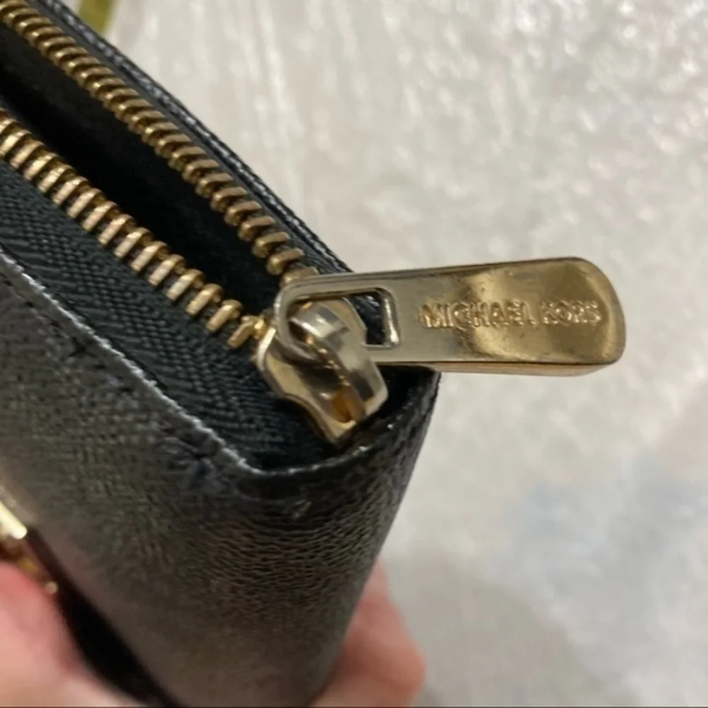 Michael kors signature mk zipper clutch wallet brown